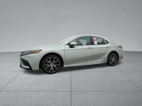 Used 2023 Toyota Camry SE FWD image 21