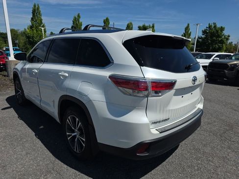 Used 2016 Toyota Highlander XLE AWD/4WD image 4