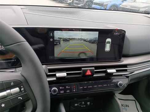 New 2026 Kia Sportage EX image 23