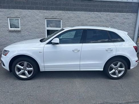 Used 2017 Audi Q5 2.0T Premium Plus w/ Technology Package AWD/4WD image 4
