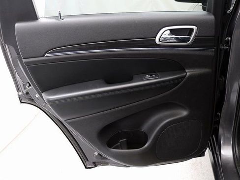 Used 2021 Jeep Grand Cherokee Limited AWD/4WD image 28