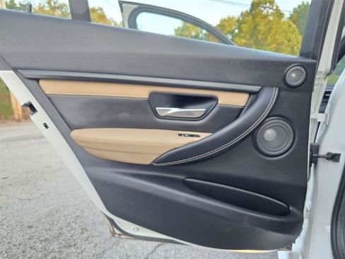 Used 2018 BMW M3 image 32