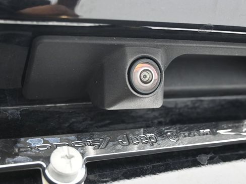 Used 2024 Chevrolet Equinox Premier w/ Redline Edition FWD image 33