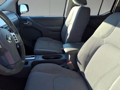 Used 2019 Nissan Frontier SV image 12