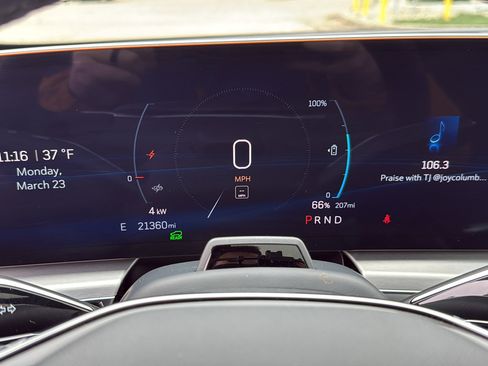 Certified 2025 Cadillac Lyriq Luxury w/ LPO, Floor Liner Package image 13