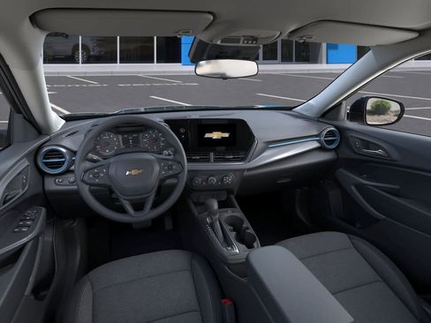 New 2026 Chevrolet Trax LS w/ LS Convenience Package FWD image 15