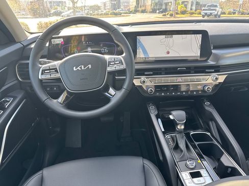 Certified 2025 Kia Telluride S FWD image 24