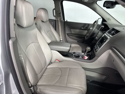 Used 2016 GMC Acadia SLT w/ Open Road Package AWD/4WD image 4