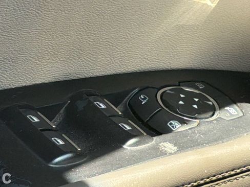 Used 2019 Lincoln Nautilus Select FWD image 14