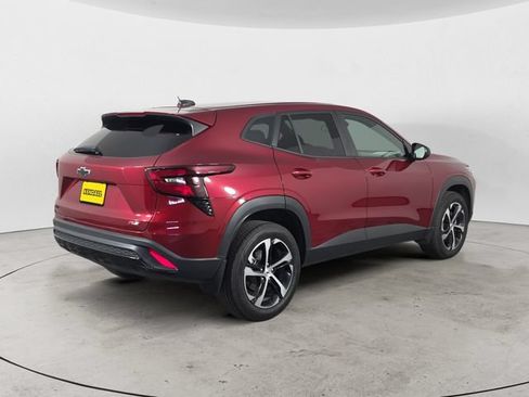 Used 2025 Chevrolet Trax RS FWD image 5