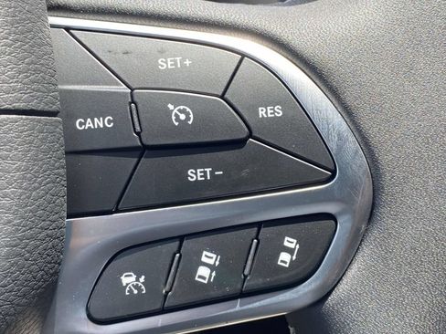 New 2027 Chrysler Pacifica Select FWD image 52