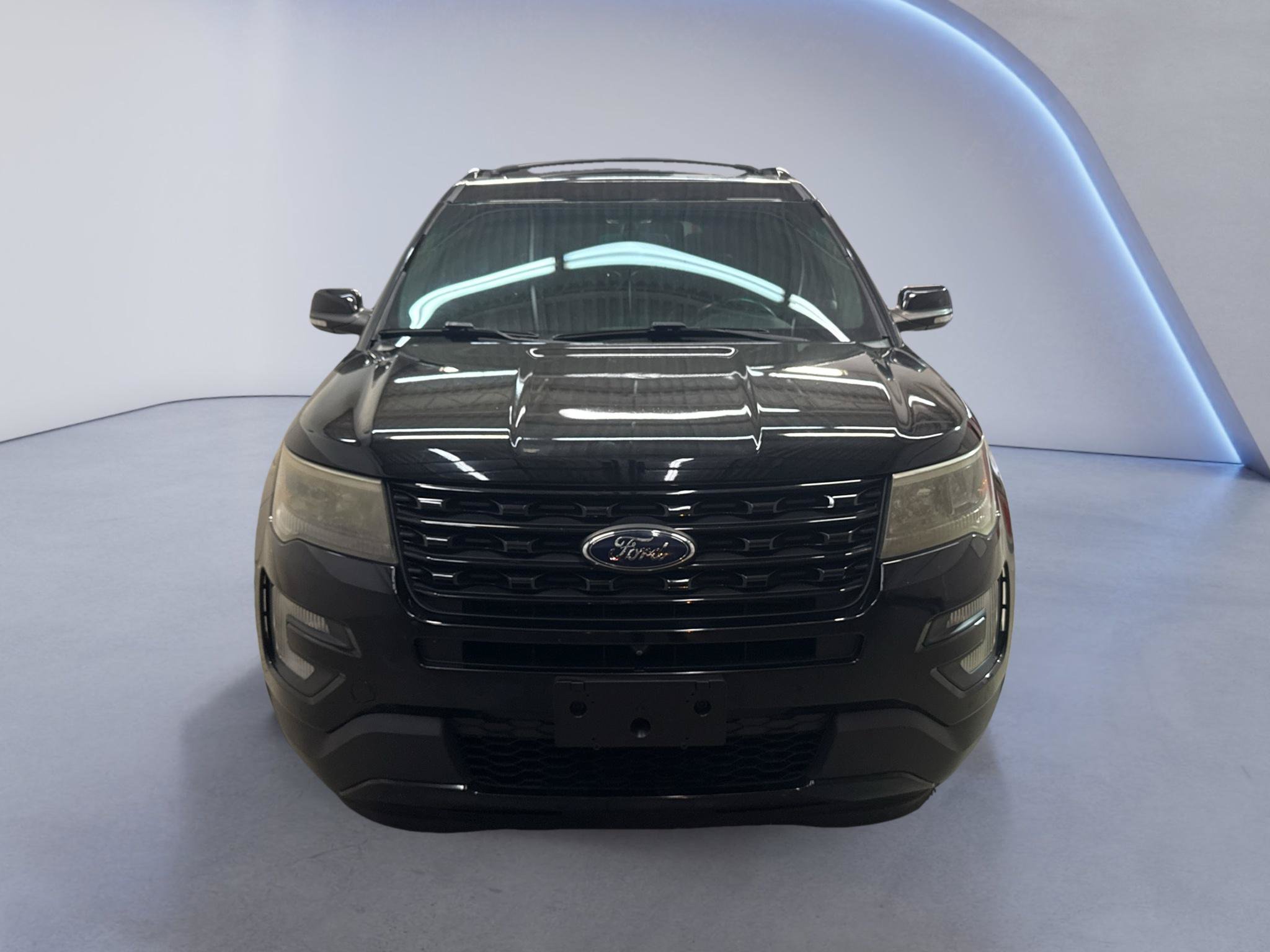Used 2016 Ford Explorer Sport w/ Equipment Group 401A AWD/4WD image 2
