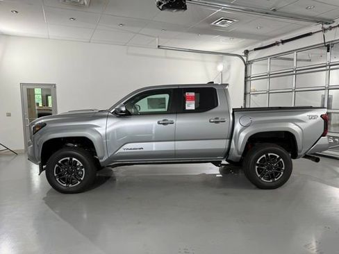 New 2025 Toyota Tacoma TRD Sport image 8