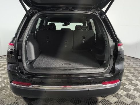 New 2025 Jeep Grand Cherokee Limited w/ Trailer Tow Package AWD/4WD image 6