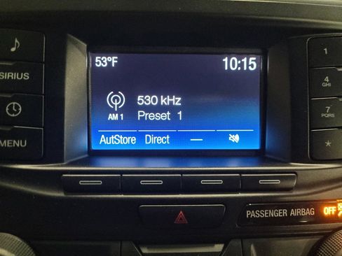 Used 2018 Ford Explorer XLT image 25