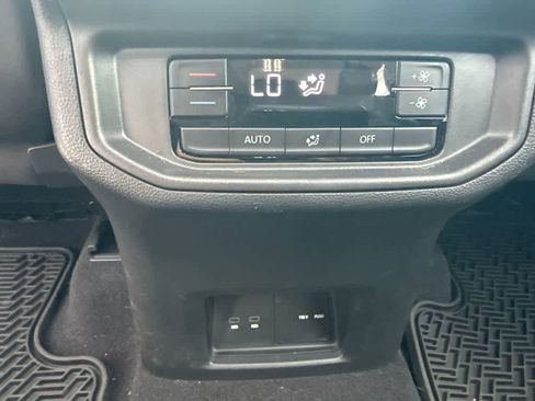 Certified 2024 Volkswagen Atlas SE FWD image 39