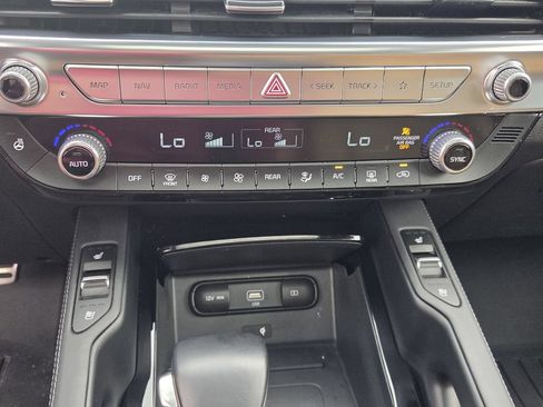 Used 2021 Kia Telluride SX w/ Nightfall Edition Package AWD/4WD image 22