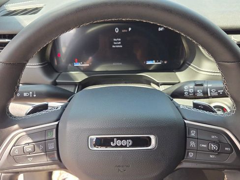 Used 2024 Jeep Grand Cherokee Altitude image 22