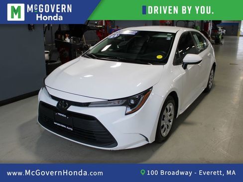 Used 2024 Toyota Corolla LE FWD image 1