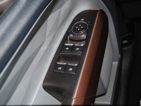 Used 2024 Ford Maverick Lariat image 27