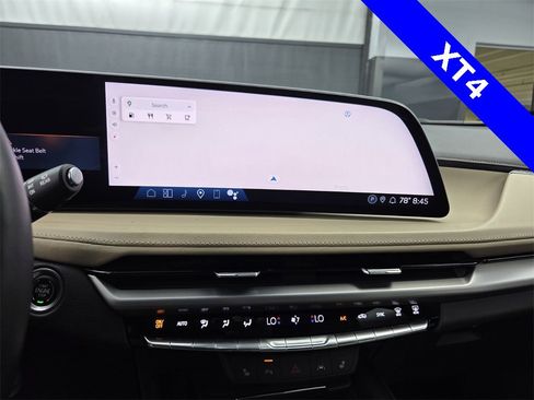 Used 2024 Cadillac XT4 Luxury w/ Cold Weather Package image 25