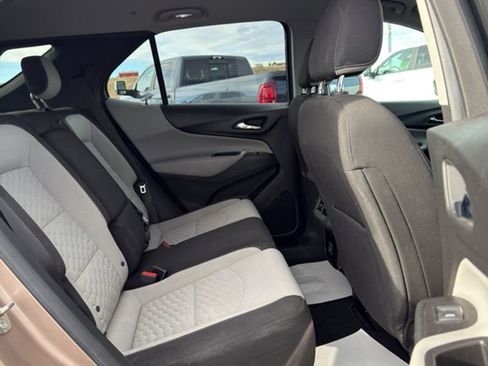Used 2019 Chevrolet Equinox LT image 18