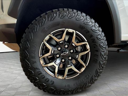 Used 2024 Chevrolet Colorado ZR2 image 33