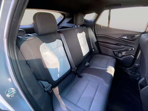 Used 2026 Chevrolet Trax RS w/ Sunroof Package FWD image 19