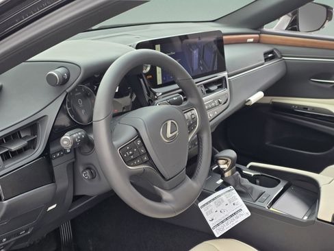 New 2025 Lexus ES 350 w/ Premium Package image 11