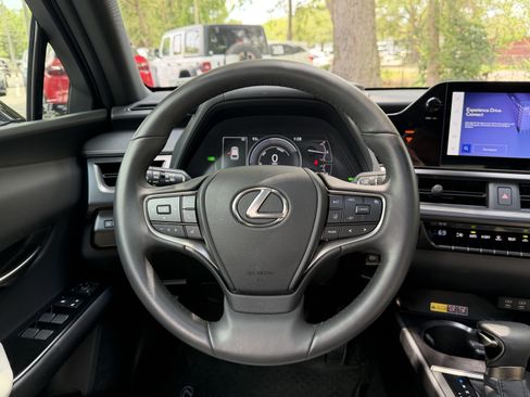 Used 2024 Lexus UX 250h F Sport FWD image 34