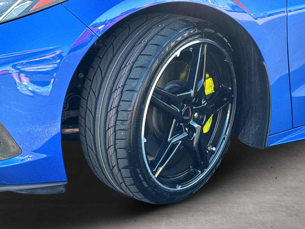 Used 2020 Chevrolet Corvette Stingray Preferred Cpe w/ 2LT Preferred Equipment Group RWD image 24