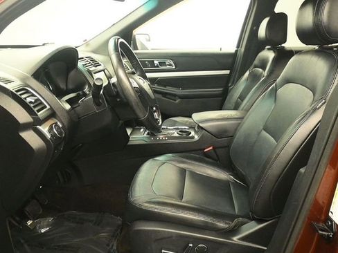 Used 2016 Ford Explorer XLT w/ Equipment Group 202A image 12