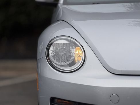 Used 2015 Volkswagen Beetle 1.8T image 4