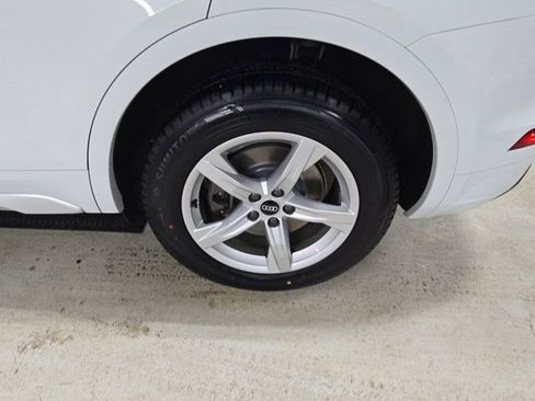 Used 2021 Audi Q5 2.0T Premium w/ Convenience Package image 14