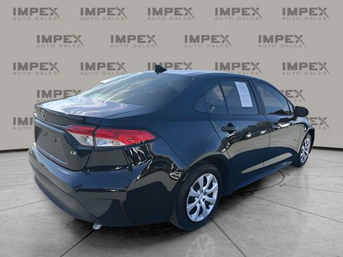 Used 2023 Toyota Corolla LE image 5