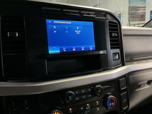Used 2024 Ford F250 XLT w/ FX4 Off-Road Package AWD/4WD image 19