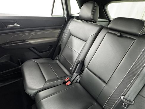 Used 2022 Volkswagen Atlas Cross Sport SEL R-Line AWD/4WD image 14