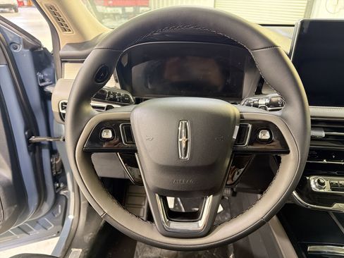 New 2026 Lincoln Corsair Premiere image 13