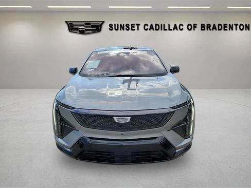 Certified 2025 Cadillac Optiq Sport 2 w/ LPO, Floor Liner Package image 2