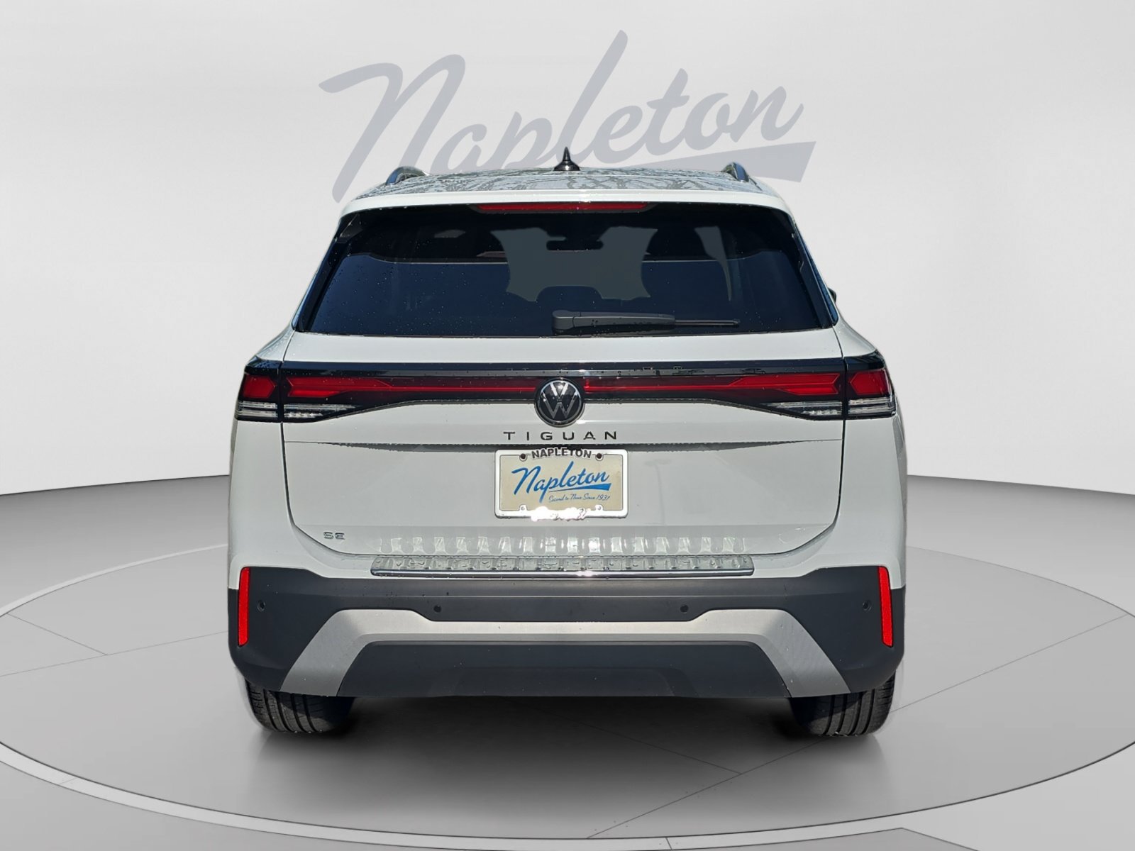Used 2025 Volkswagen Tiguan SE FWD image 7