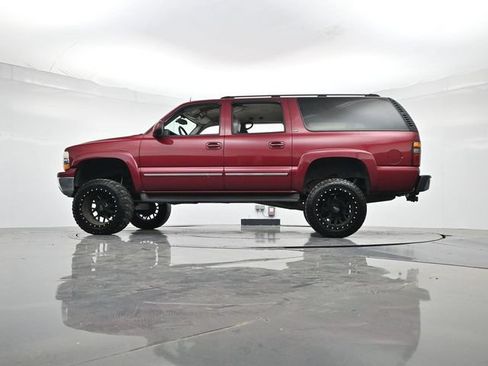 Used 2004 Chevrolet Suburban LT w/ Preferred Equipment Group RWD image 38