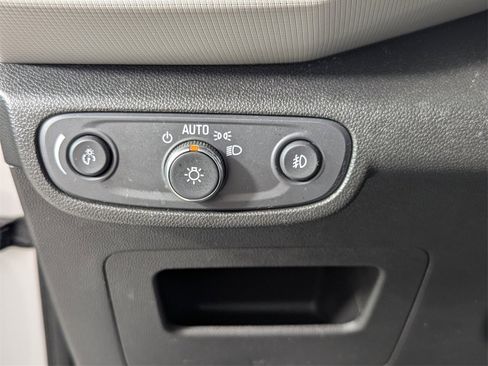 Used 2021 Chevrolet TrailBlazer LT w/ Premium Seating Package image 13