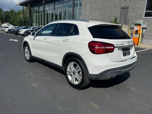 Certified 2020 Mercedes-Benz GLA 250 4MATIC image 5
