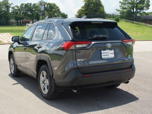 Used 2024 Toyota RAV4 XLE w/ Convenience Package AWD/4WD image 16