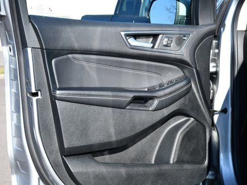 Used 2024 Ford Edge Titanium image 13