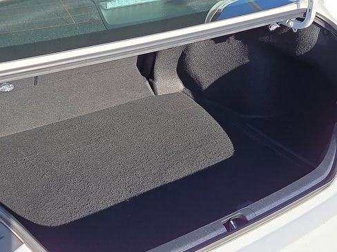 Used 2025 Toyota Camry SE image 8