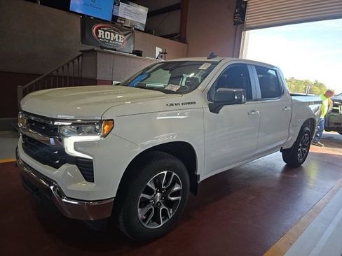 Used 2023 Chevrolet Silverado 1500 LT image 4