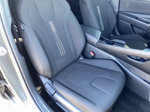 Certified 2025 Hyundai Elantra Sport image 10