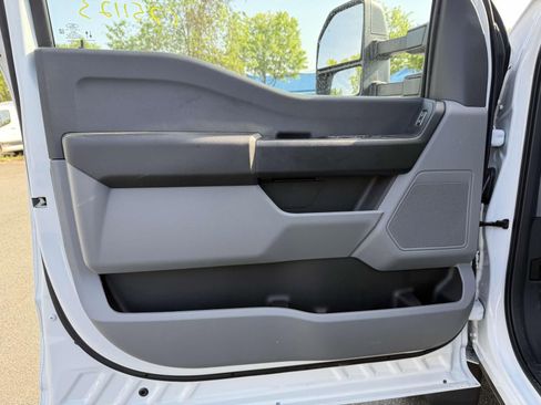New 2025 Ford F550 4x4 Crew Cab Super Duty image 8