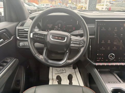 Used 2024 GMC Acadia AT4 image 15